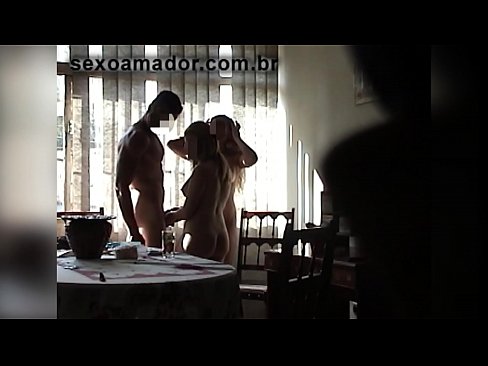 ❤️ Inimbitahan ng mga sex friends ang isang higanteng lalaki at isang threesome kasama niya ❤❌ Porn video sa tl.tradeis.top ☑